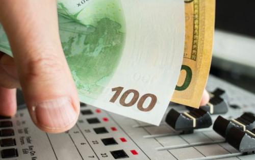 Est-il possible d'engager un DJ avec un petit budget ?