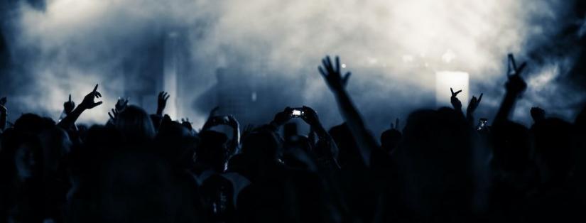 L'Expérience des Concerts en Évolution : Comment la Technologie Redéfinit le Divertissement Musical