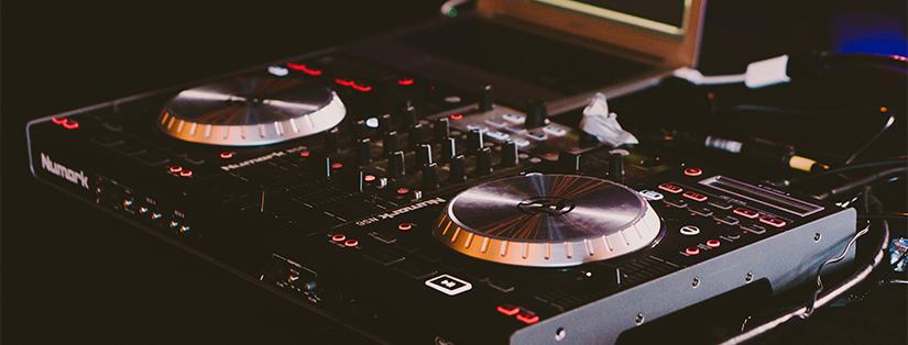 L'Intelligence Artificielle : Une Révolution pour les DJs ?
