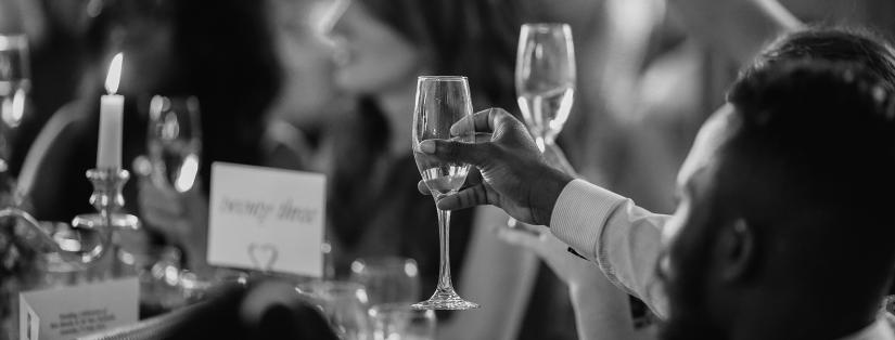 Trouvez la playlist parfaite pour votre repas de mariage