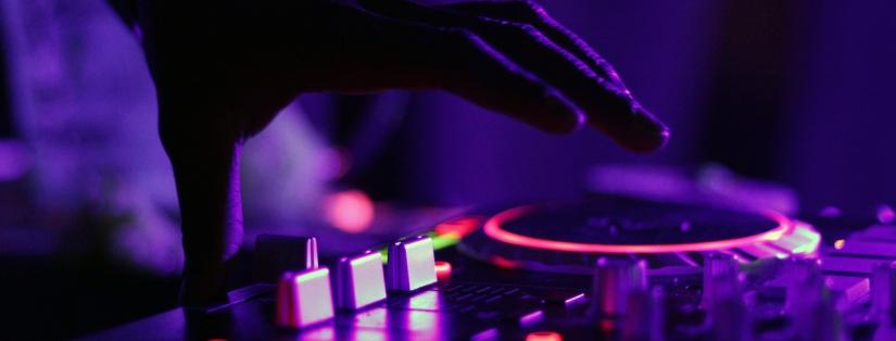 Top 5 des DJ à réserver pour animer votre soirée d'entreprise à Poitiers