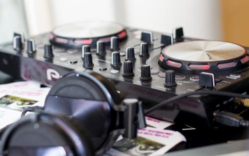 Combien coûte les services d'un DJ ?