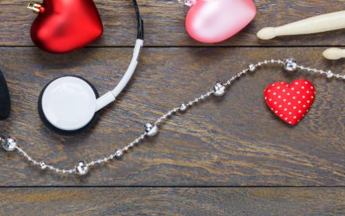 Playlist Saint Valentin 2025 : 10 chansons pour une soirée romantique