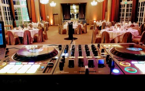Boostez votre séminaire au Mans avec nos sélections de DJ en 2025 Boostez votre séminaire au Mans avec nos sélections de DJ en 2025