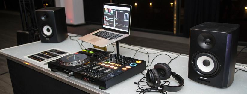 Les équipements essentiels pour un DJ : guide d’achat pour débutants