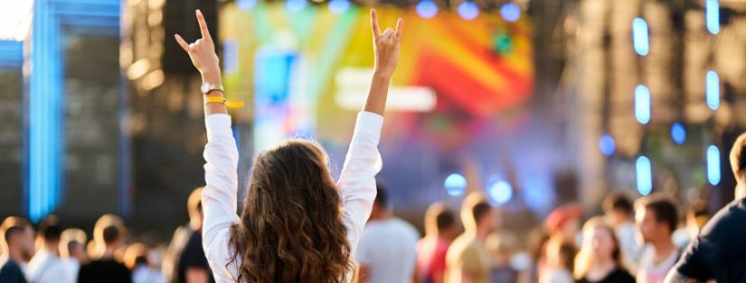 Festivals d’été 2025 : les événements musicaux à ne pas manquer (et nos conseils pour bien s’y préparer)