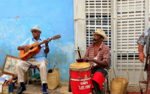 Zoom sur les musiques du monde : comment intégrer des sonorités originales dans une soirée ?