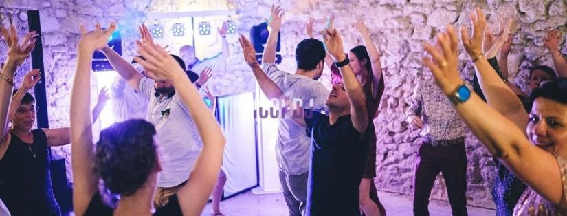 Meilleurs animateurs de cérémonie laïque pour un mariage plein d’émotion