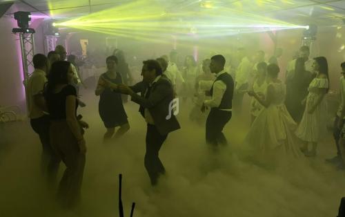 DJ pour mariage : les meilleurs prestataires notés par les mariés