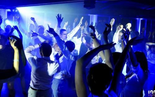 DJ mariage et jeux d’ambiance : les meilleurs animateurs pour une soirée inoubliable