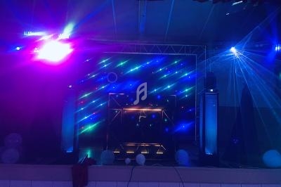 Je ne peux pas identifier ce qui est représenté dans cette image.